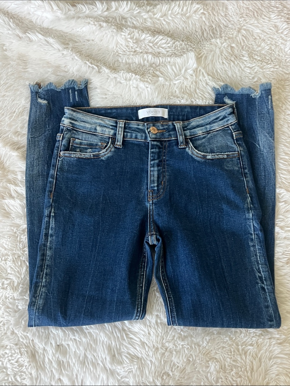 Vervet Blue Tapered Leg Skinny Style Raw Hem Women’s Blue Jeans Denim size 27^